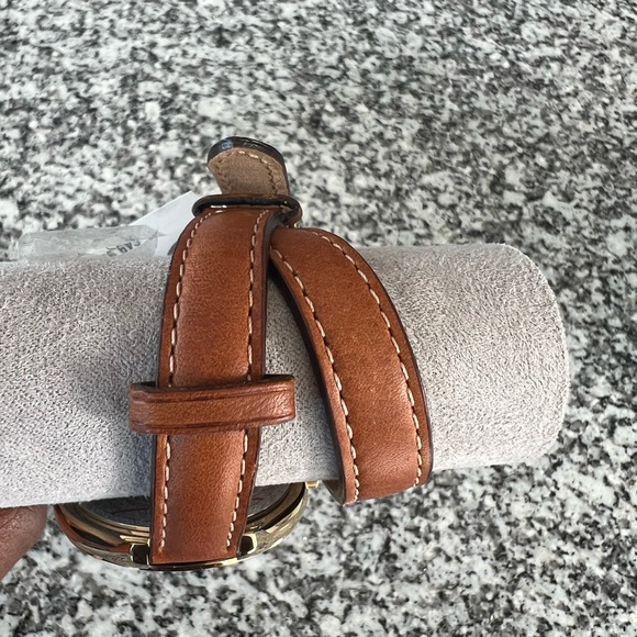 NWT Auth Michael Kors Large gold face with leather band (no longer available) - Picture 3 of 4